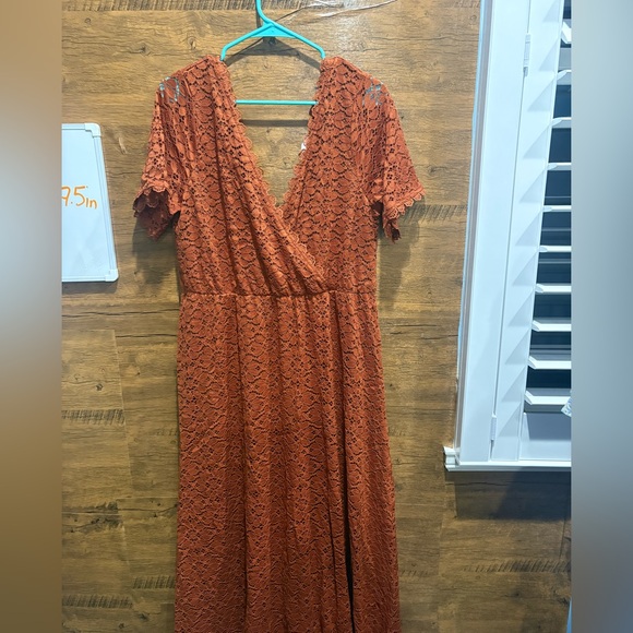 Baltic Born Lace Maxi Dress - Picture 4 of 10